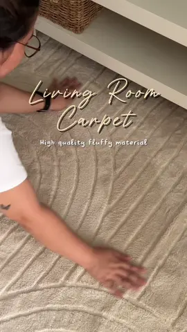 Grabe sobrang soft ng quality nitong bagong carpet namin! 🙌🏻👏🏻✨ @Life4U.ph  #fluffycarpet #sofacarpet #softcarpet #carpet #livingroom 