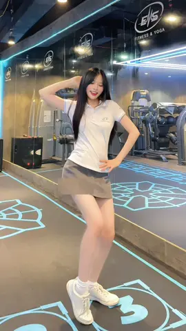Bạn bé đi làm lại roàii #emsfitness #phonggymemsxinh #emsxinhbietnhay @Rinny Kiều Trinh 