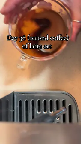 #latte #barista #coffee #fyp #latteart 