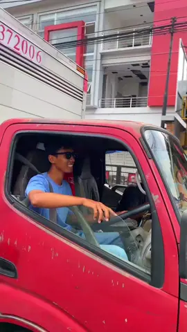 melawan dunia tanpa tutor dan sponsor tidaklah mudah