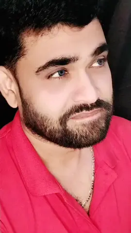 സ്നേഹം എത്ര കിട്ടിയാലും മടുക്കാത്തതും മതിവരാത്തതുമായ വികാരം.... സ്നേഹിക്കപ്പെടുന്നു എന്ന് അറിയാമെങ്കിൽ പോലും .... അത് അവരിൽ നിന്ന് തന്നെ വീണ്ടും വീണ്ടും..... കേൾക്കാനായി മനസ്സ് ആഗ്രഹിക്കുന്നത് അതിനാലായിരിക്കാം..❤️❤️ #വൈഭവം #5star #സ്നേഹതീരം54 #global135 #moluess❤️ 
