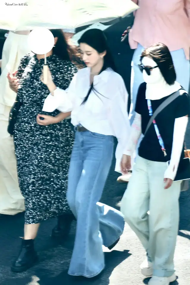 Ẻm hợp outfit xưa quá! xinh quá trời!  #muahenongnhiet #baothuongan #包上恩 #baoshangen #baotuphan 