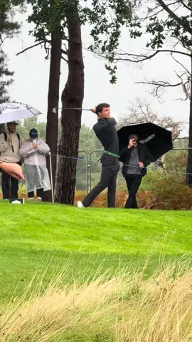BMW PGA Championship Pro-Am 2025 🏌️‍♂️⛳️ Lando teeing off from the 10th hole yesterday at the BMW PGA Championship- Celebrity  Pro-Am 2025 🧡  @Lando Norris @LN⁴ @McLaren @BMWPGA  #landonorris #mclaren #golf #f1 #fyp 