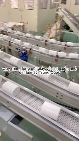 Quy trình đóng gói giấy vệ sinh cuộn nhỏ ở nhà máy Trung Quốc #nhamay #giayvesinh #sanxuat #khangiay #fyp 