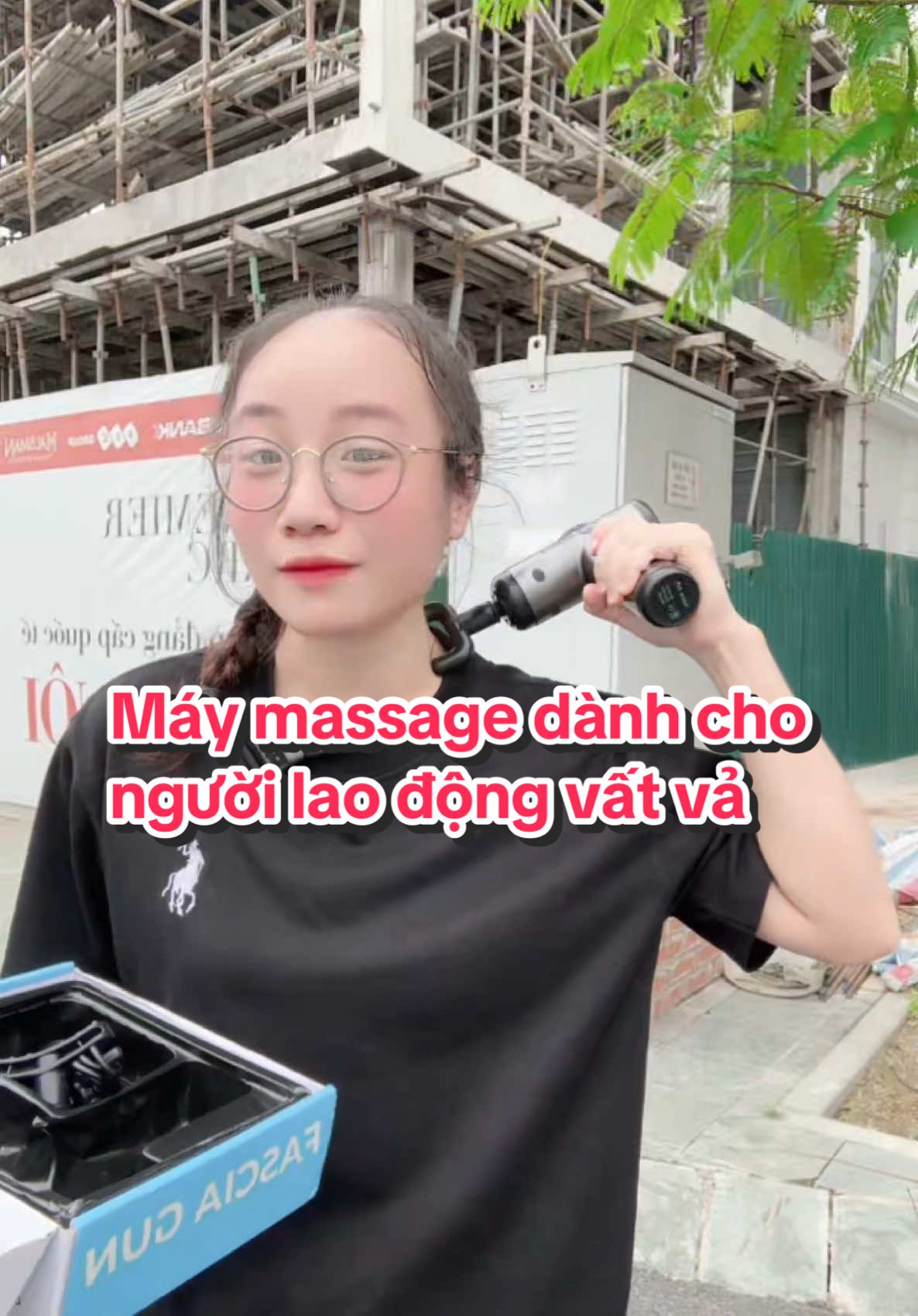 Làm cả ngày mệt rã rời, chỉ cần vài phút với Z658 là toàn thân được giải phóng liền. Anh em thử rồi sẽ mê luôn 👍 #maymassagecamtay #giamdaunhuc #nguoilaodong #suckhoe #xuhuong 