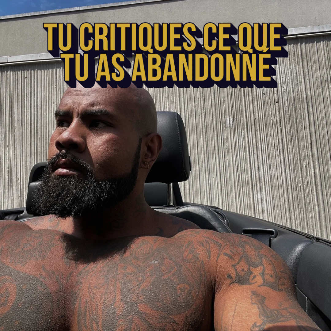 Chaque critique que tu lances trahit un rêve que tu as renié Réveille-toi ‼️ #RAKOTOBESitrakaEric #SelfMastery #DisciplineSacrée #AlphaMindset #ÉveilMasculin 