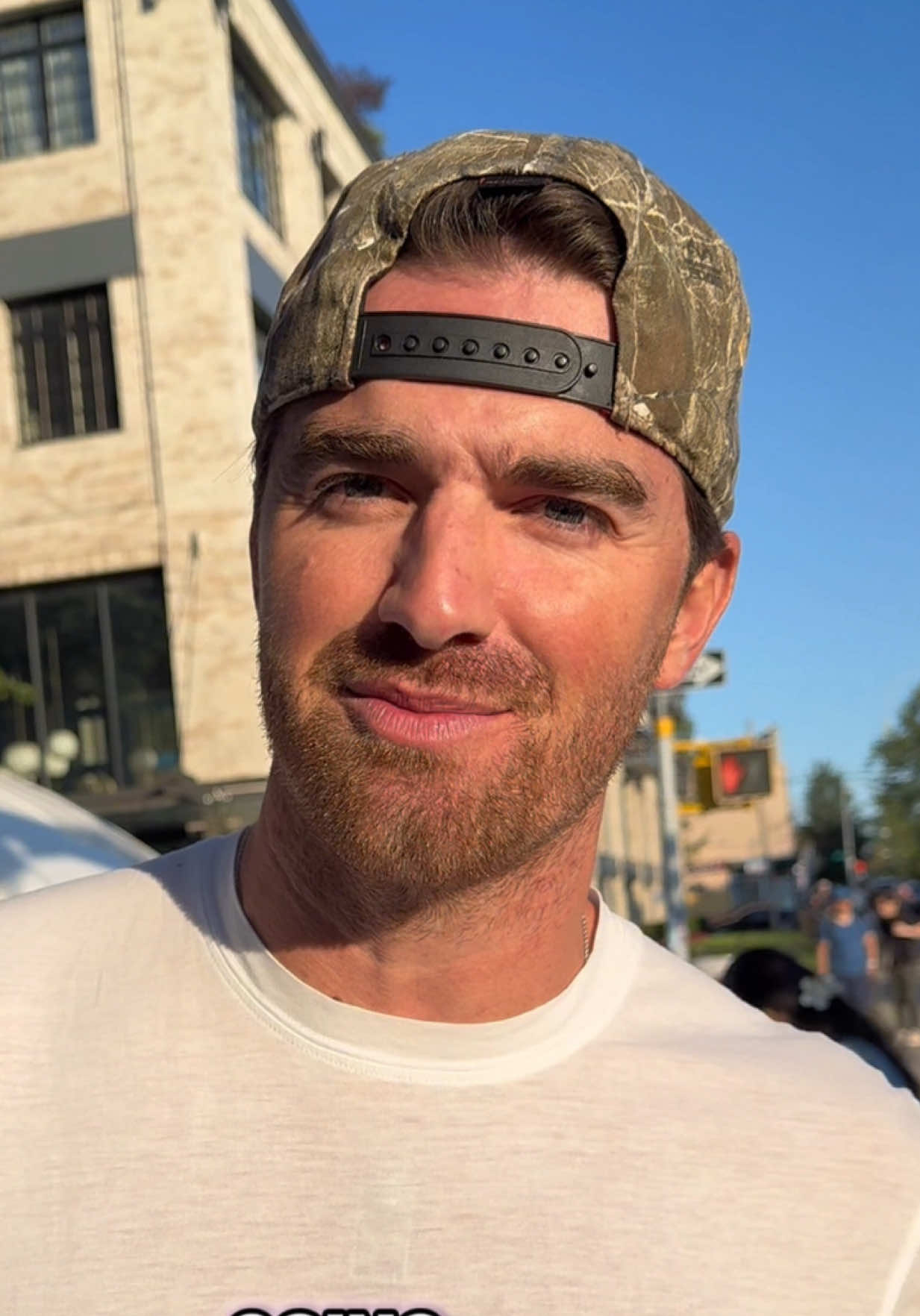 Asking Bunt and The Chainsmokers What makes you confident? @The Chainsmokers @bunt  #confidenceheist #inspiring🌍withconfidence #davidcarmi #confidence #thechainsmorkers      