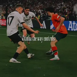 best midfielder itw #theartofskills #vitinha #psgedit #foryoupage #ChampionsLeague 