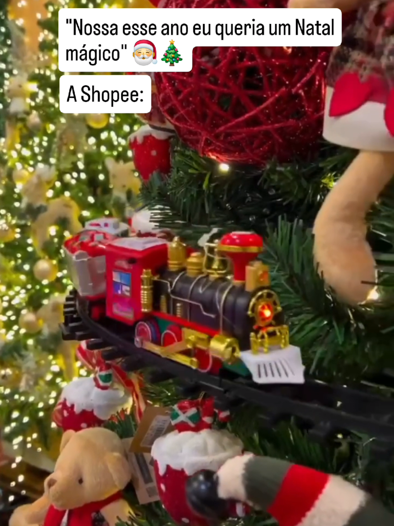 ✨🚂 Natal com Magia! 🎄✨ Transforme sua decoração com o Trem Elétrico Ferrorama Natalino 🚂🌟 Ele solta fumaça de verdade e pode rodar no chão ou em volta da árvore, trazendo aquele charme especial de filme natalino para sua casa. 🎅🏼🎁 Perfeito para encantar adultos e crianças e deixar seu Natal ainda mais inesquecível. 🎄💫 👉 Garanta já o seu na Shopee e surpreenda a família! 🔗 L1nk na Bio - Vitrine 0063 #TremDeNatal #Ferrorama #DecoraçãoDeNatal #NatalEncantado 