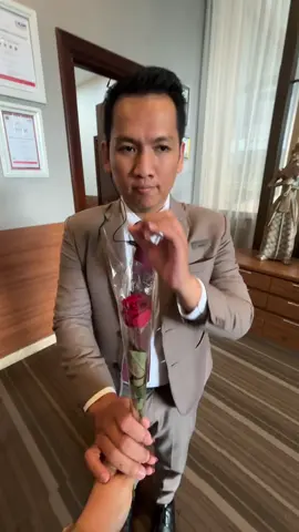 Just kidding ya ges yaa, kita kan frendddd #fyp #hotelier #fyphotel #foryourpage #hotels 