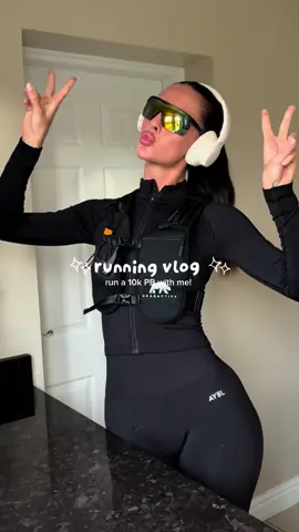 Run a 10k PB with me, fuelled by Oxyshred and carbss 🍌  Shop oxyshred on @ehplabsuk with discount code LUCYM to save! 🤍 Running fit is @AYBL dc: LUCYM 🫶 #oxywhey #ehplabs #Running #runvlog #runner 