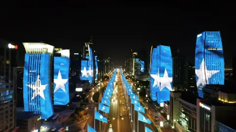 Soomaalaay is aamina🇸🇴🤝 #somalinimo🇸🇴🇸🇴💙🇸🇴🇸🇴🙏🙏 #soomaaliweyn🇸🇴❤✌ #somaliaguul💪🇸🇴🇸🇴💪 #creatorsearchinsights #abwaanhilaac 