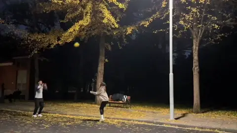 Görərəm onun saçlarında günəşi🖤