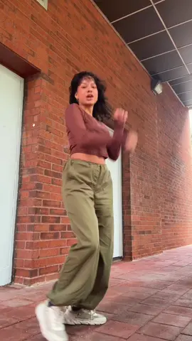 In honor of @KATSEYE had to his this again🔥 #katseye #dancer #foryou #nyc #gap 