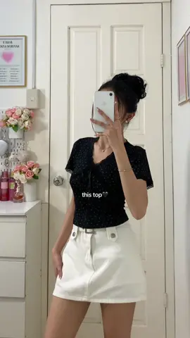 soft looking top in black?🖤 #top #topsforwomen #womenfashion #fashiontiktok #OOTD 