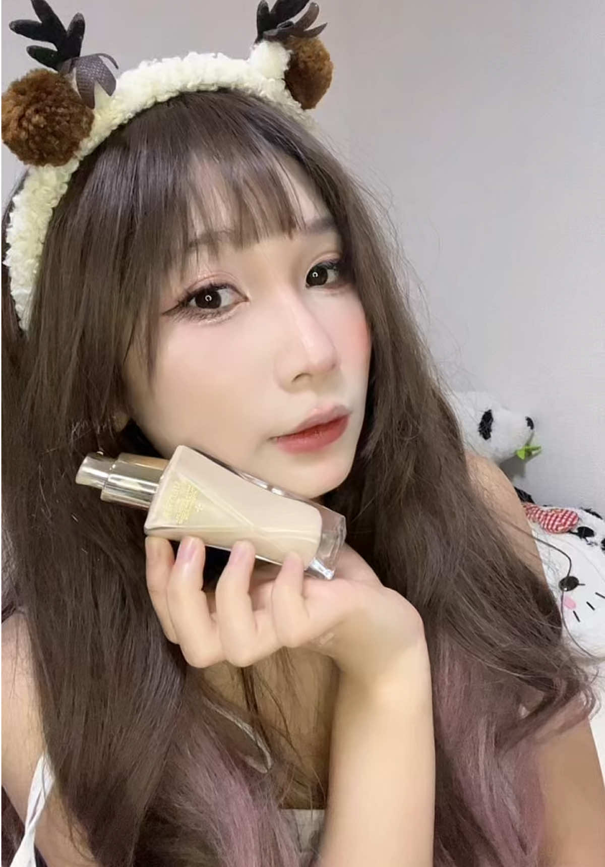 REVIEW KEM NỀN METYSUR ĐANG HOT GẦN ĐÂY✨ ✨ METYSUR Foundation ✨ •85% thành phần dưỡng da (collagen ngọc trai + hyaluronic acid) 💧 •Lớp nền mịn lì – trong suốt – tự nhiên như không makeup 🌸 •Che phủ tốt, kiềm dầu, không lo xuống tông ⏳ giữ bền đến 16h •Trang điểm mà vẫn như đang chăm da mỗi ngày 💕 👉 Bí quyết để da căng bóng, mướt mịn, đẹp “chuẩn Hàn – Nhật” chỉ với 1 bước! #metysur #makeup #sale #outfit #xh  @METYSUR. 💕