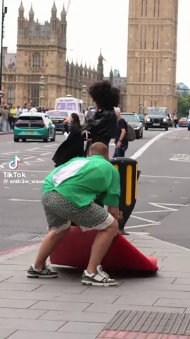 Modelando en plena calle