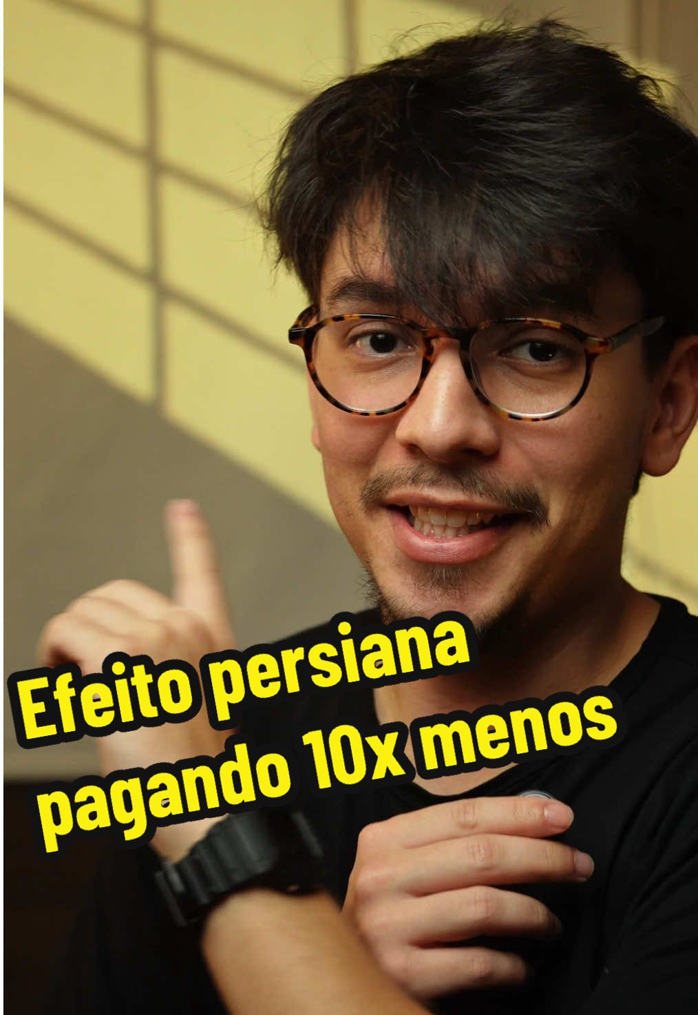 Fazer um efeito de janela no seu vídeo, ficou muito mais simples e barato, essa dica é super útil para criadores de conteúdo e videomakers que querem caprichar na iluminação dos vídeo pagando mais barato! #videomaker #filmaker #iluminacaoparavideo #marketingdeconteudo #criadordeconteudo 