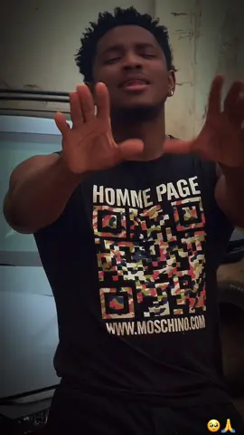 MOST PEOPLE SLIDE INTO MY DM JUST TO APPRECIATE ME FOR MAKING THEM FALL IN LOVE WITH THIS SONG😫😫 GOD BLESS ALL SUPPORTIVE WOMEN OUT THERE🙏🙏 I STAND ON BEHALF OF ALL GRATEFUL MEN TO SAY “NYAME NSHYIRA MO BEBREEE🙏🙏” KINDLY FOLLOW MY BACKUP PAGE @Alakazam IF YOU LOVE MY CONTENTS🌹🌺🌹 #maxfitnessgh #highlifetiktokers❤️ #daddylumba 