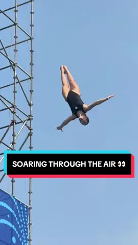 Simone Leathead soaring through the air and catching every eye 💫 We see you Molly 👀 #HighDiving #tbt #sportstiktok #air 