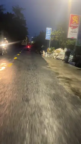 Hôm nay anh lại nhớ em nữa òi ..!