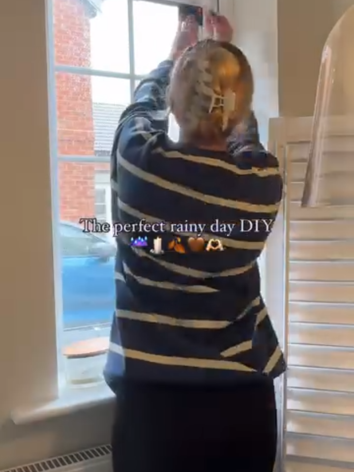 Looking for an easy DIY to spruce up your home this Autumn? 🍂 Meet our Perfect Fit Shutters! Installed in minutes with no drilling and tools required - the ultimate easy DIY! Want to try them out for yourself? Shop these shutters and our full range over on our website - linked in our bio! Blinds | Perfect Fit Shutters . . #plantationshutters #easydiy #nodrillblinds #newbuildhome #interiordesign #homeinspo #homemakeover #homeupgrade #diydecor #installation #windowtreatments #fyp #autumn #diyproject #windowshutters #shutters #perfectfitshutters #blinds #homediydecor #autumnaesthetic #DIY