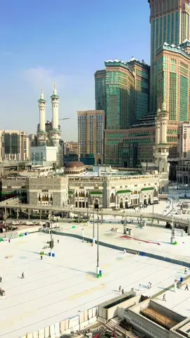 Beautiful view #makkahlive #clocktower #haramain #plzunfrezemyaccount #baitullah 