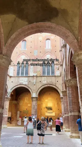 I think I love it as much as Florence 🤩🤩🤩 #travel #siena #sienaitaly #italy #tuscany 