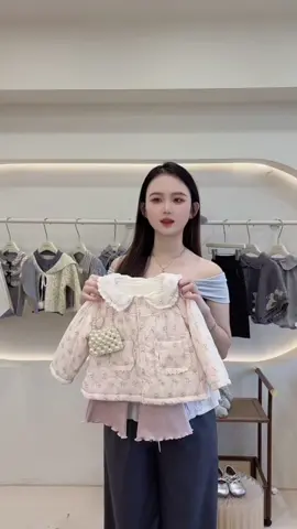 Bấy bi àaaa …Đồ đẹp nhà em giống như khoảng sán vậy .Các mom chỉ cần khai thác 😅 #thờitrangtreem #outfit #fypシ゚viral #quanaotreem #xuhhongtiktok2022 