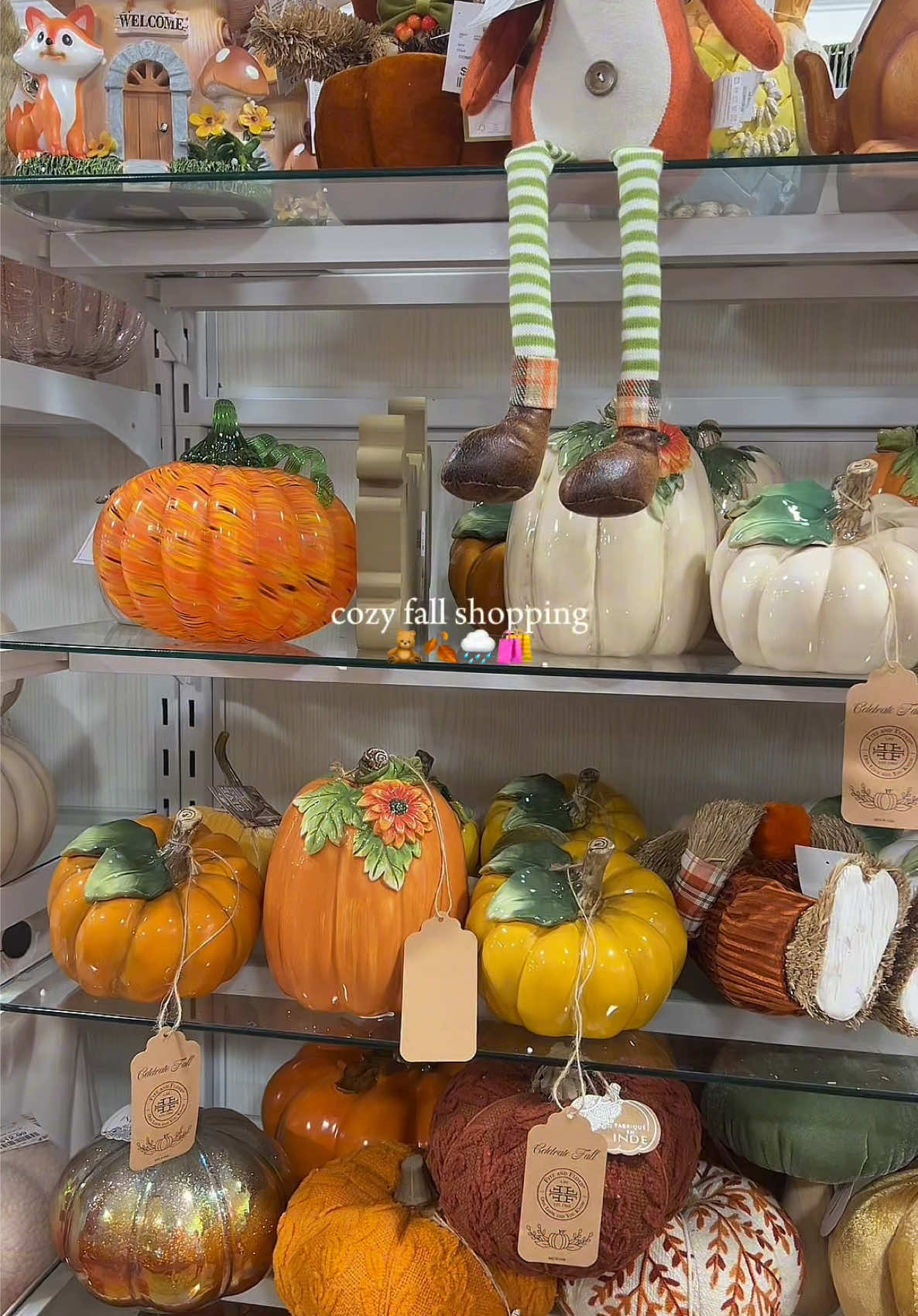 POV: it’s a cozy fall shopping day…☕️🧸🛍️