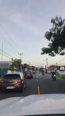 Ngoni pe kiri masih luas e😌#promoseruweekend #ambulance #fypppppppppppppp #