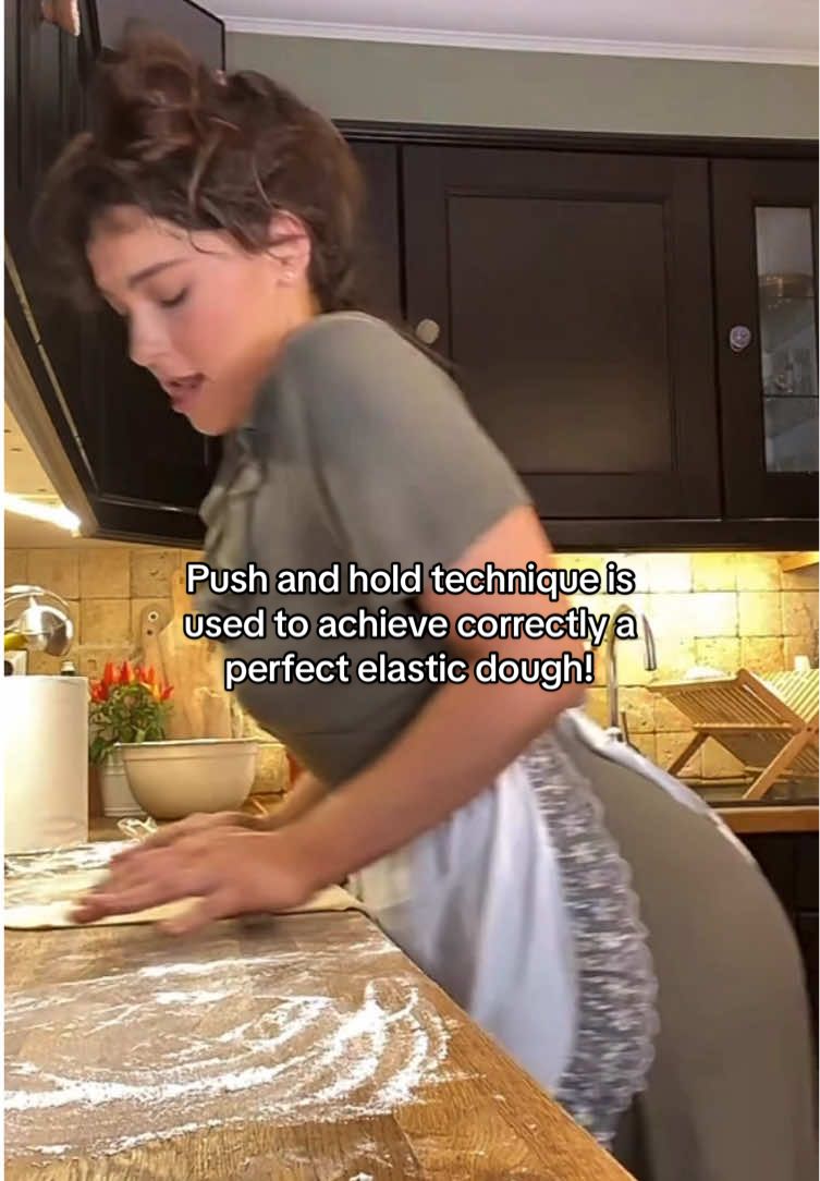 You might think it’s a joke, but if the elasticity of the dough is not good after kneading, the bread will not rise properly. The dough will also be prone to tearing, making rounding or shaping difficult. Furthermore, the bread will have a dense or heavy texture due to the lack of air pockets inside.
