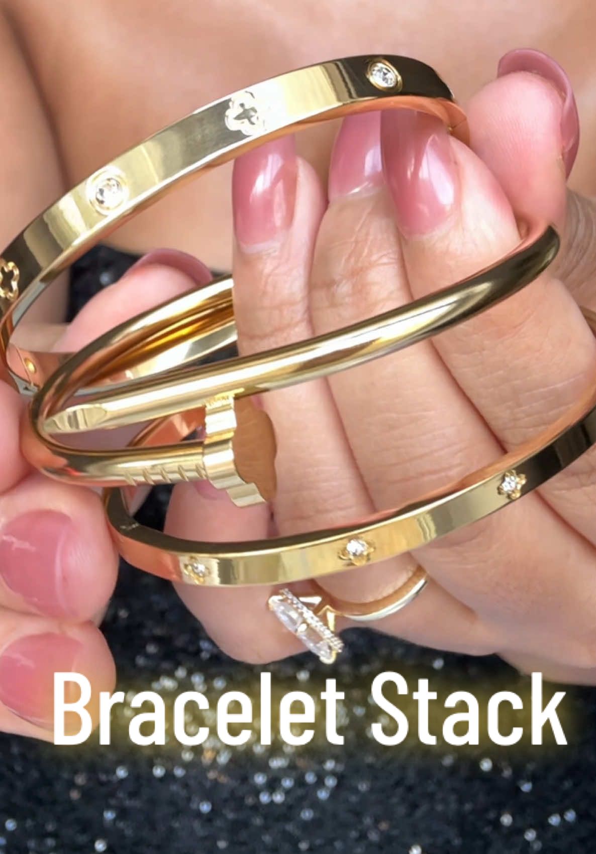 I’m obsessed with this bracelet stack especially the nail style bracelet 😍✨ #braceletstacks #braceletlovers #goldbracelet #goldbracelets #bracelets 