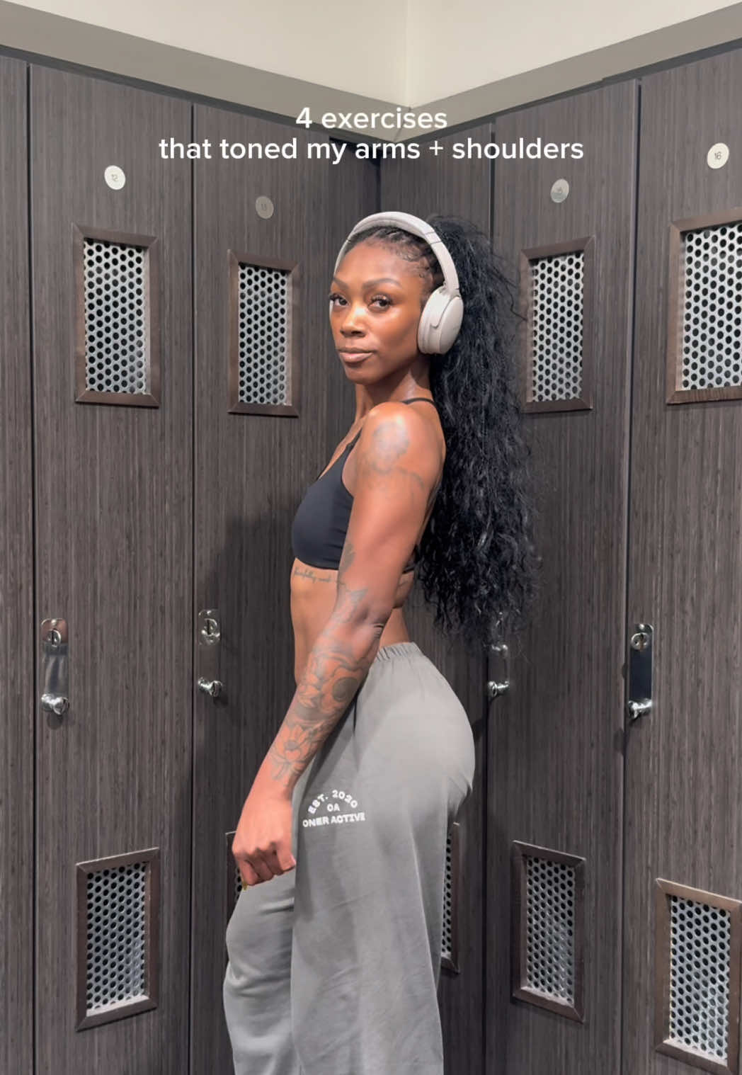 As a girl who spent years only training legs/glutes, I’m so proud of these Angela Bassett arms 😂💪🏾