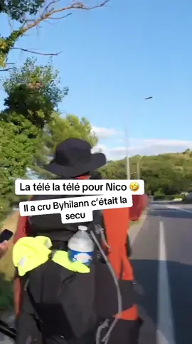 Le stagiaire de TV SUD qui s’est échappé à la pause #byhilann #twitch 