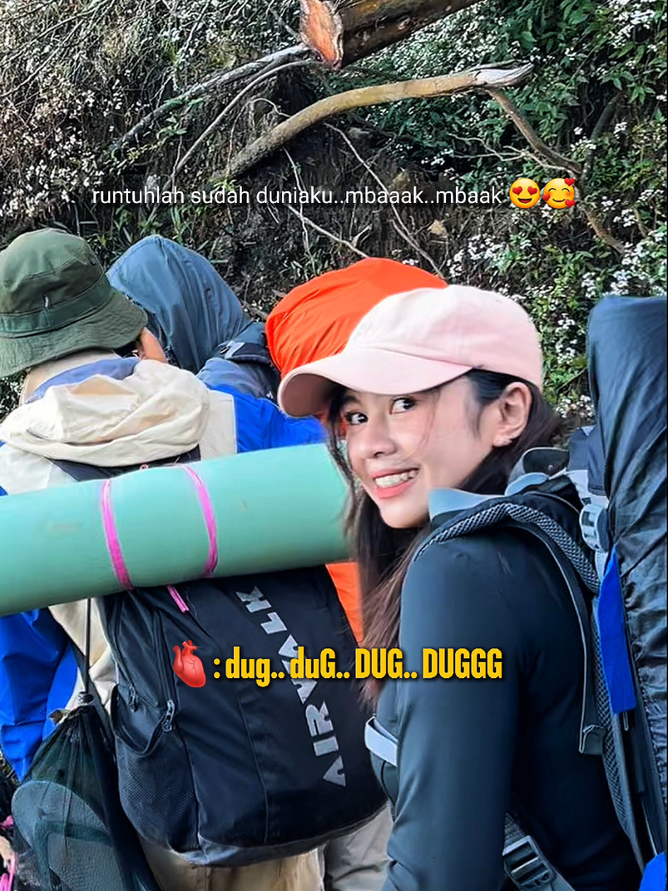 Tiktok please do ur magic 🥹🥹 Sampaikan ke mbaknya, mo diajak kenalan duda anak 11 😭😭😭😭 sindoro via kledung 7-8 september 2025 #fyp #sindoro #sindoroviakledung  #foryoupage #wonosobo 