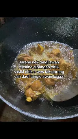 Pitik e wes tak gawe lalapan cah, regone gur 20k sak segone☺️ #sopoluweakubakol #lalapannganjuk #fyp #jowopride 