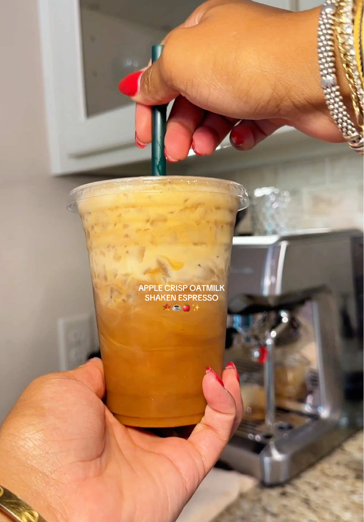Starbucks Apple Crisp Oatmilk Shaken Espresso made at home. The apple crisp is so easy to make, too! 🍎☕️✨🍁 #applecrispoatmilkshakenespresso #applecrispsyrup #espresso #starbucksdrinks #breville 