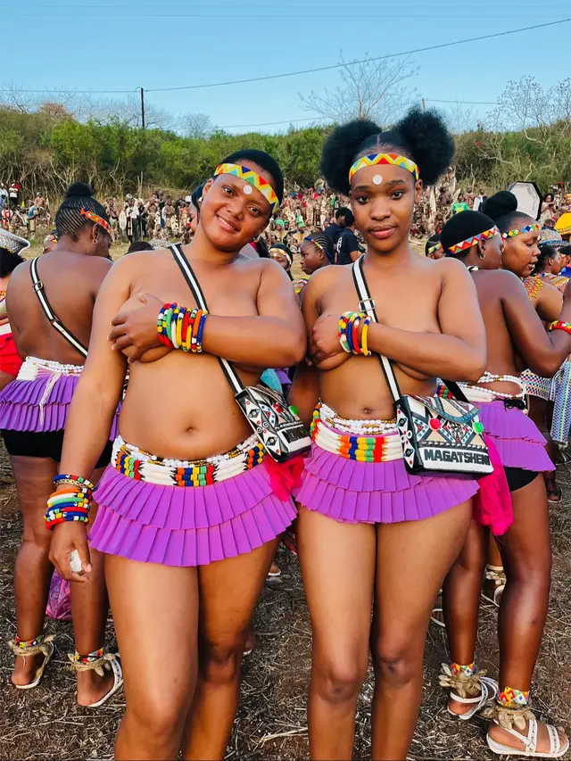 ❤️@Nomndayi #emhlabeniwamatshitshi #amatshitshi🥰🥳🥳 #ubuntombi_ukuzigcina #bhincanation🥰🇿🇦🌈 #bhincakazii😍😍 