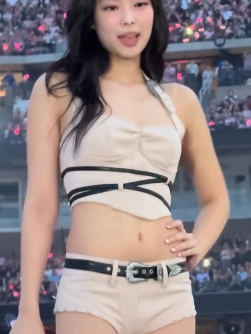 #JENNIE #DEADLINEWORLDTOUR #black_pink_in_your_area #BLINKS 