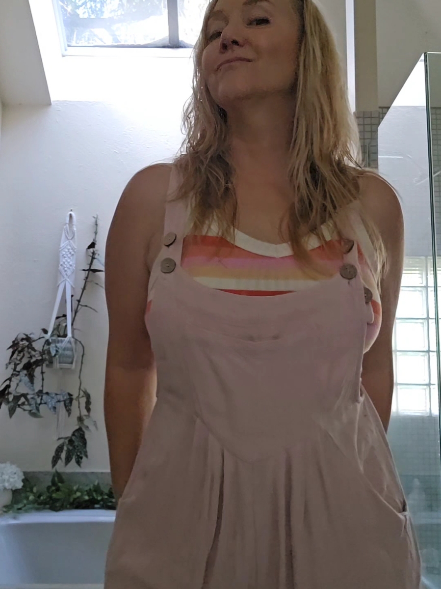 My granny outfit to go do granny things 🥰  #blonde #contentcreator #grandma 