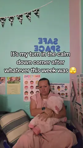 This full moon has messed up this whole week! 🫣 at least tomorrow is Friday! #calmdowncorner #prek #prekteacher #para #fyp 