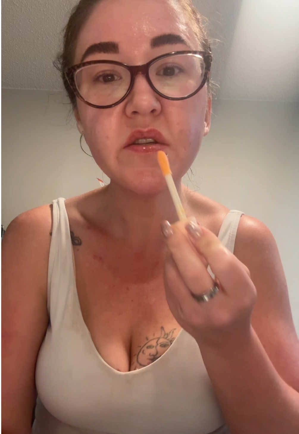 Strongest lip plumper I’ve ever used! #lipplumper #lipplumpoil #politesocietylipplumper #politesociety #bigmouthlipplumper 