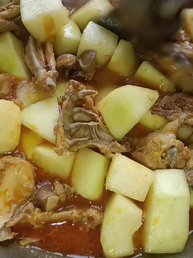 পেপে দিয়ে মুরগী কার কার ভালো লাগে?? #rannaghordairies #food #Recipe #bengalifood #Foodie 