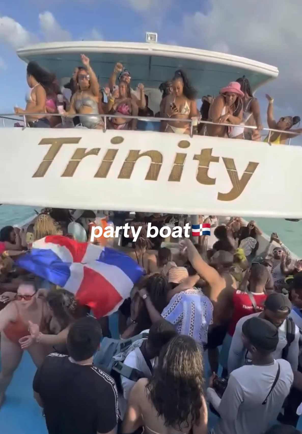lemme put yall down, my friend @Cana tours got the best party boat in punta cana🥳 for just $70 you’ll get round trip transportation, unlimited drinks, good music/vibes, and so much more! message me to book your excursion today🥰 #partyboatpuntacana #partyboat #puntacanaexcursions #dominicanrepublic #tiairalee 