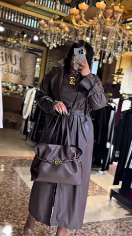New new new !!! Koja Plash / canta / olcu : 36/38/40/42/44/46/48 qara rengide var / platye / olcu : 36/38/40/42 qara ve bordo rengide var / catdirilma xidmeti movcuddur /juliaelayboutiguenew