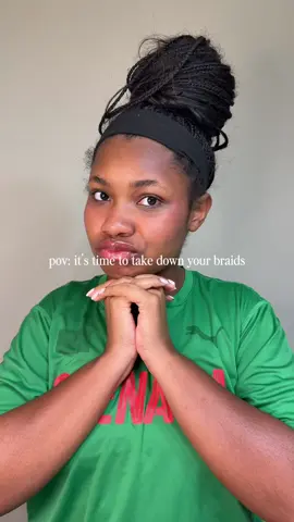 If you get bora bora braids don’t be like me and stay on top of your maintenance. I did not care if I slept with my bonnet or not 😭 Braid take down  #hair #braids #symonerianna #houstoncreator #boraborabraids 