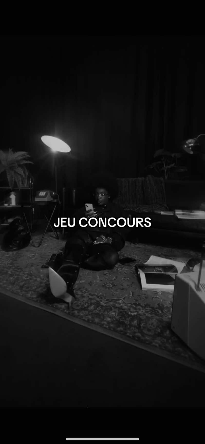 C'est le moment de rejoindre le canal Instagram d'Ebony : elle vient tout juste d'annoncer un jeu concours pour la rencontrer et écouter son nouveau son « RAGE » en avant-première #ebony #rage #StarAcademy #concours #musique