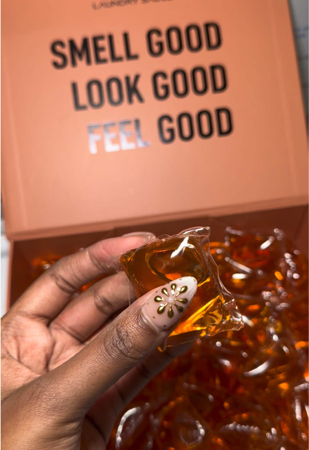 Mojave Peach is sweet, succulent and spiced. It smells irresistible! 🍑 Laundry Sauce has done it again with their new scent Mojave Peach! @Laundry Care #luxurylaundrydetergent #fragrancetok #laundrydetergent #laundrypods #smellsgood 