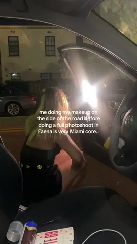 I’m never using hairspray again it made my hair in KNOTS #miami #photoshoot #grwm 